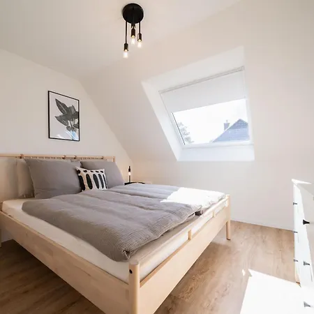 Kuestenbutze - Modernes Fuer 2 Mit Vollausgestatteter Kueche- Balkon- Ne By Interhome * Mildstedt