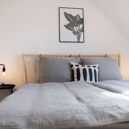 Kuestenbutze - Modernes Fuer 2 Mit Vollausgestatteter Kueche- Balkon- Ne By Interhome Mildstedt