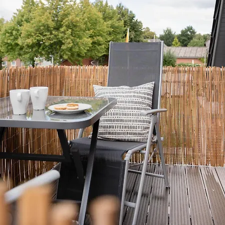 Kuestenbutze - Modernes Fuer 2 Mit Vollausgestatteter Kueche- Balkon- Ne By Interhome *