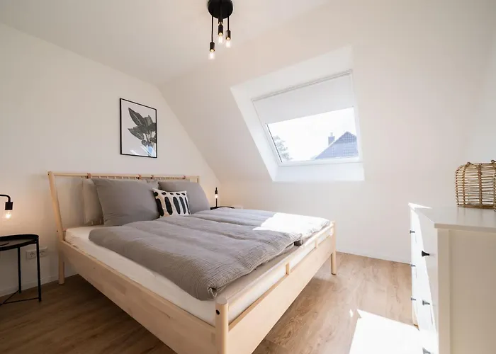 Kuestenbutze - Modernes Fuer 2 Mit Vollausgestatteter Kueche- Balkon- Ne By Interhome *