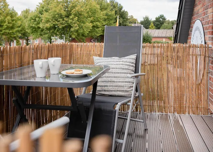 Kuestenbutze - Modernes Fuer 2 Mit Vollausgestatteter Kueche- Balkon- Ne By Interhome *